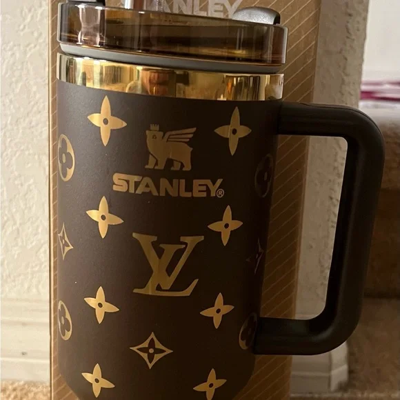 BRAND NEW STANLEY DESIGNER TUMBLER 40 oz IN A BOX - Picture 4 of 6